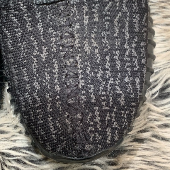 Adidas Yeezy 350 Boost Low Kanye West Triple Black Pirate Black AQ2659 BB5350 - Picture 4 of 11